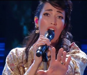 Nina Zilli canta "Sola" a Sanremo 2015