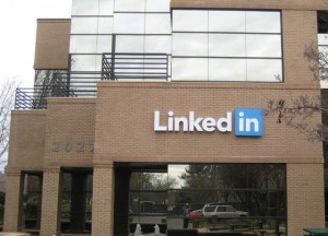 Tecnologia, Microsoft compra LinkedIn per 26,2 miliardi di dollari 