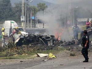 Aereo su autostrada in Messico, 5 morti