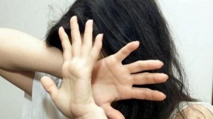 Salerno, cinque minorenni violentano una sedicenne