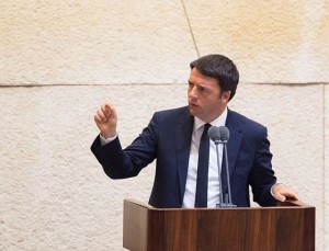 Roma, Renzi fischiato all'assemblea di Confcommercio 