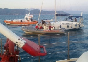 Vigili del fuoco salvano barca a vela