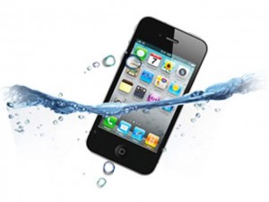 Cosa fare se iPhone cade in acqua