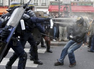 Proteste a Parigi