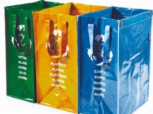 La Spezia, prosegue distribuzione sacchetti per raccolta differenziata