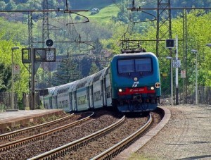 82enne si suicida lanciandosi sotto il treno a Quarto