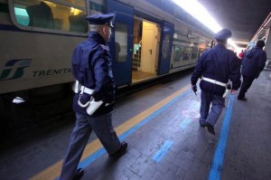 Napoli, 17enne travolto da treno