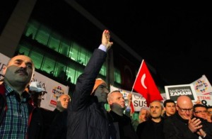 Istanbul, una foto della manifestazione pro-Zaman