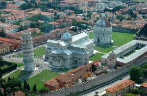 Pisa, 20enne tedesco trovato morto in Piazza dei Miracoli 