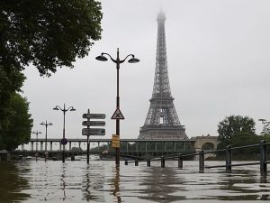 Parigi, la Senna scende di livello