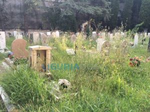 degrado al cimitero di Staglieno