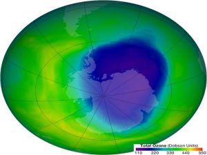 Ambiente, il buco dell'ozono si sta riducendo