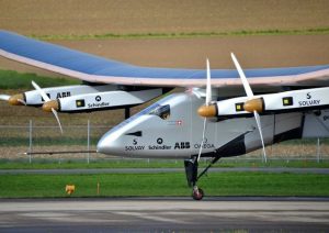 Solar Impulse 2, aereo a energia solare