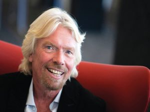 Nella foto, il 64enne fondatore di Virgin Richard Branson 